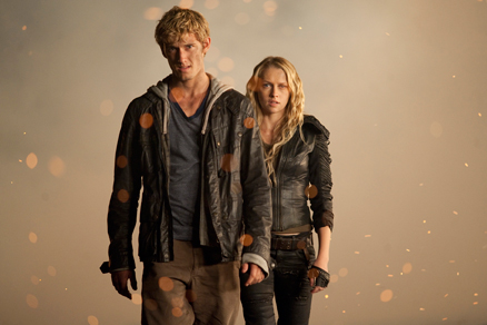 Alex Pettyfer and Dianna Agron in I AM NUMBER FOUR